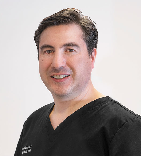 Dr. Claudio Mendoza B,